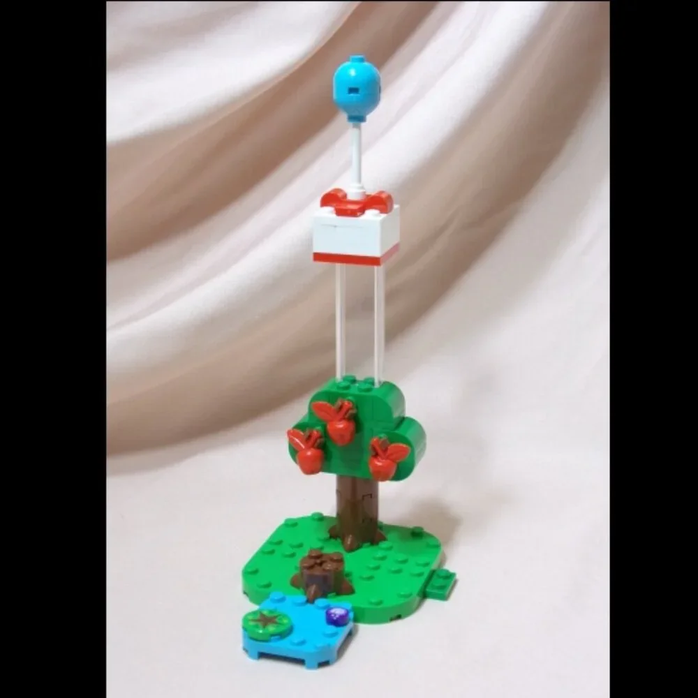 LEGO Animal Crossing Small Yard Set 77049 Balloon Present Apple Tree Bell & More